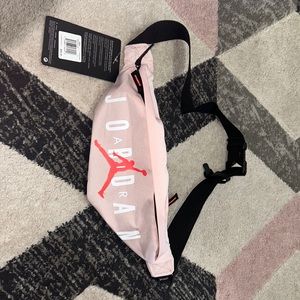 Jordan pink Fanny pack 🏀